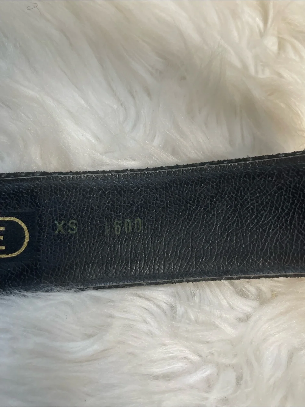 Carlisle leather black texture belt with oversized beaded gold tone buckle SZ XS